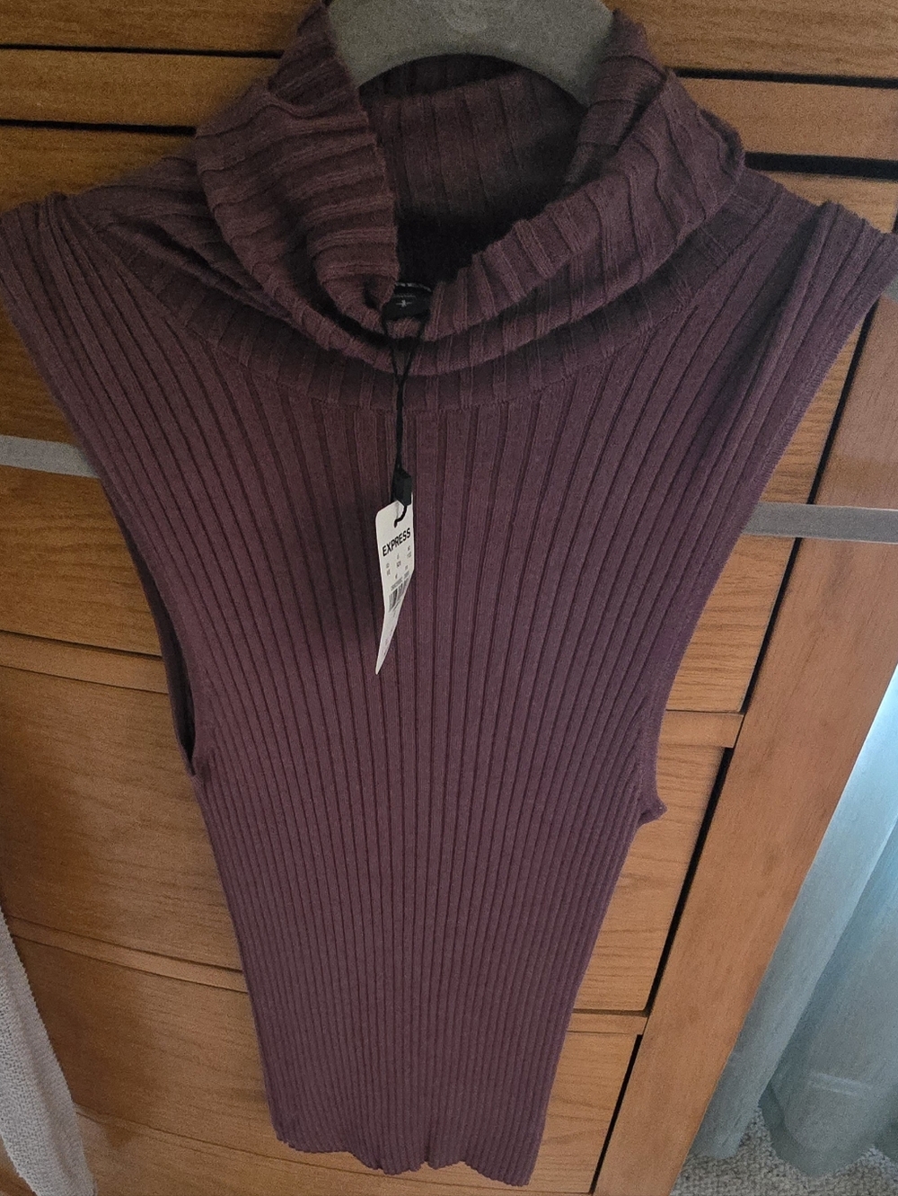 NWT Express Ribbed Sleeveless Turtleneck Top - Deep Mauve, Women's S